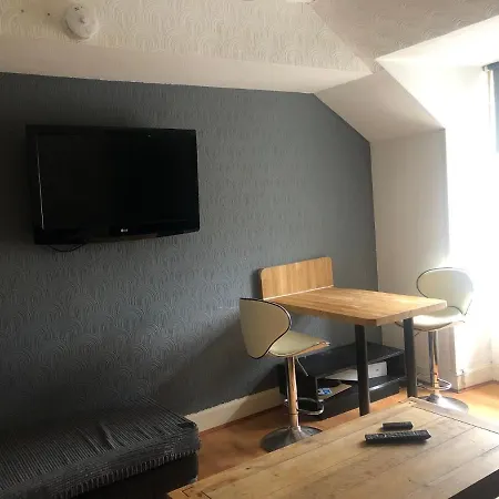 Cozy Old Town In Nicolson Street Apartamento
