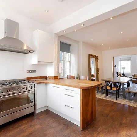 The Castle Duplex - 5 Bed Old Town Appartamento *