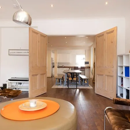 The Castle Duplex - 5 Bed Old Town Appartamento
