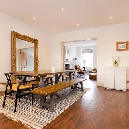Appartamento The Castle Duplex - 5 Bed Old Town Edimburgo