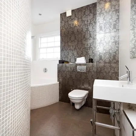 The Castle Duplex - 5 Bed Old Town Appartamento Edimburgo