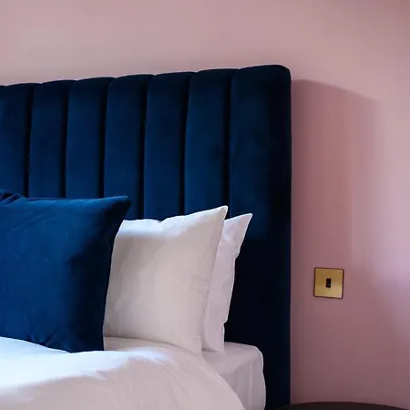 Comfortable Ground Floor Double *