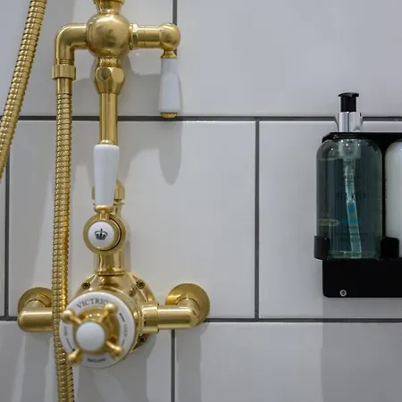 Comfortable Ground Floor Double *