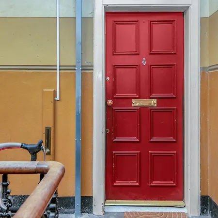 Spacious & Modern 1 Bedroom Flat - Near Centre & Arthur Seat 爱丁堡