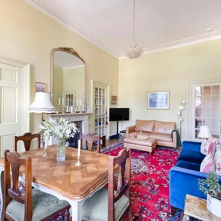 Grand Georgian In The Heart Of Apartament *