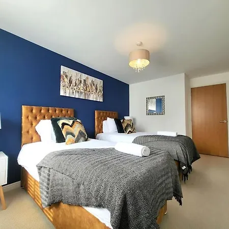 Beautiful Ocean Drive Apt-7 Beds