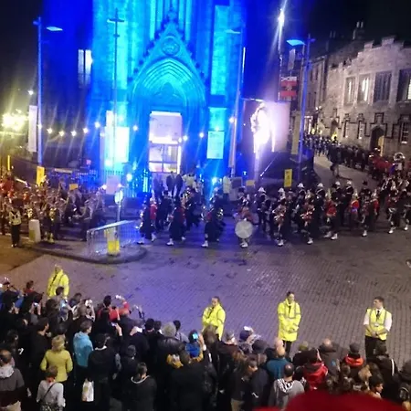 Royal Mile Apartment, 1 Minute From The Castle. Apartment