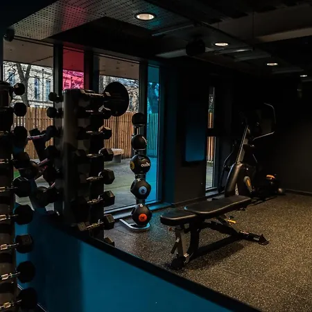 For Students Only - Mcdonald Road In إدنبرة