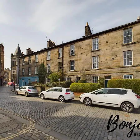 Montaigne - 2 Br-1ba In Stockbridge By Bonjour Residences Edinburgh