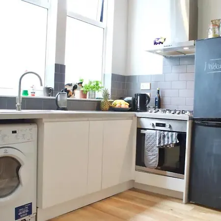 Modern 1bd Flat In Appartamento