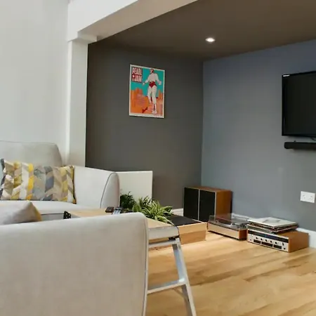 Modern 1bd Flat In Appartamento Edimburgo