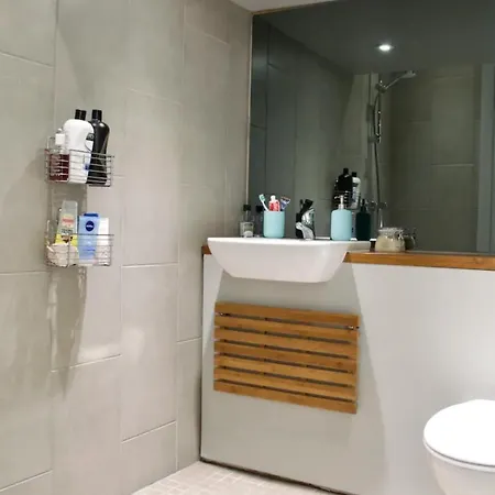 Modern 1bd Flat In * Edimburgo