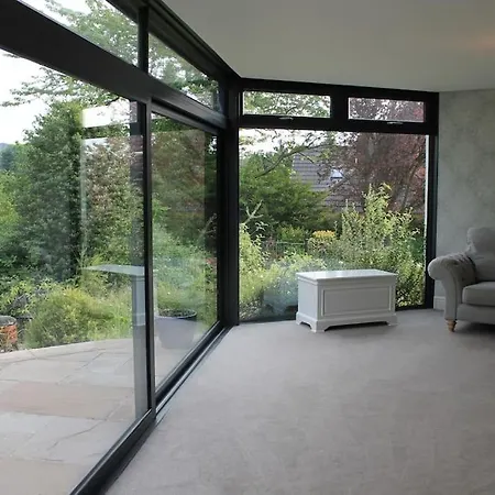 Gorgeous Family 15 Mins From City Centre Villa *