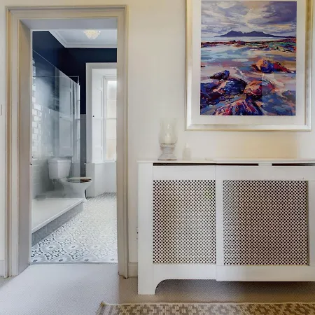Apartment Stylish & Modern 2 Bedroom - Stockbridge.