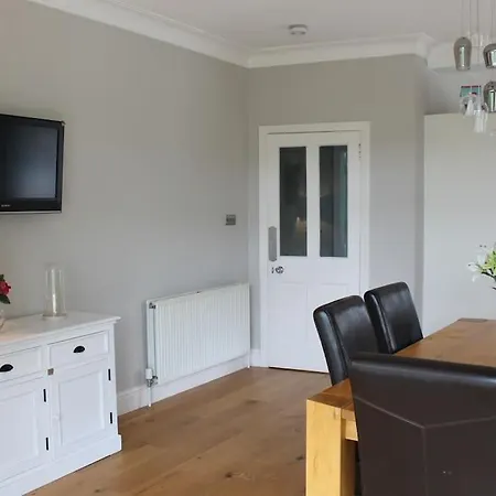 Gorgeous Family 15 Mins From City Centre