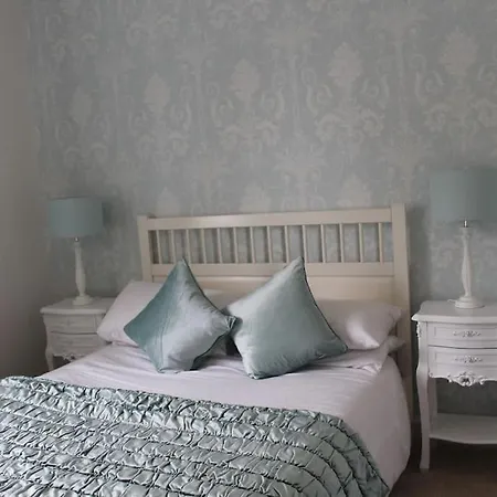 Gorgeous Family 15 Mins From City Centre