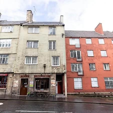 Joivy Chic 1-bed Flat In The Heart Of The Old Town Edinburgh