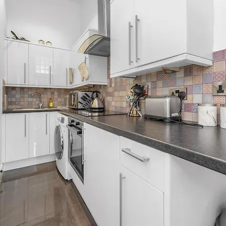 Apartment Modern 1 Bedroom Centre - Ground Floor Entrance - Stockbridge