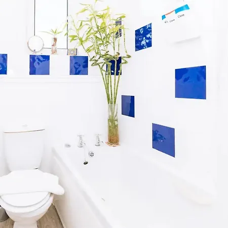 Bright & Spacious 2bd Flat -edinburgh Ardmillan * 에든버러