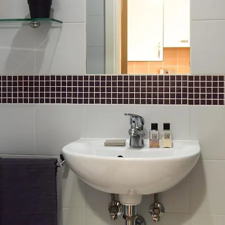 And Ensuite Bedrooms With Shared Kitchen At Fountainbridge In Lejlighed *