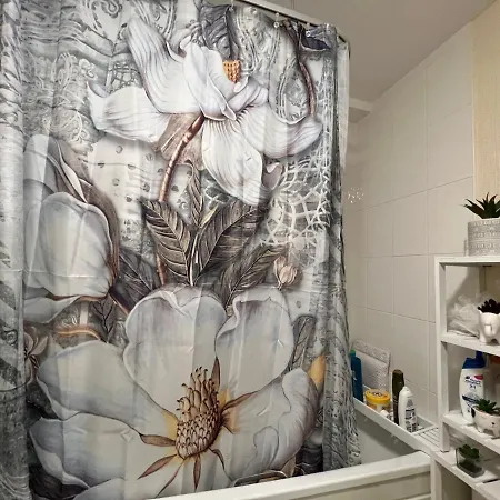 Homestay Beautiful Two Double With Free Parking And Share Toilet