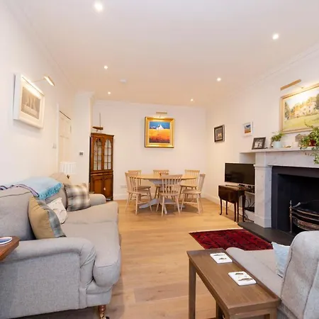 Appartement Elegant 3-bedroom In Centre *