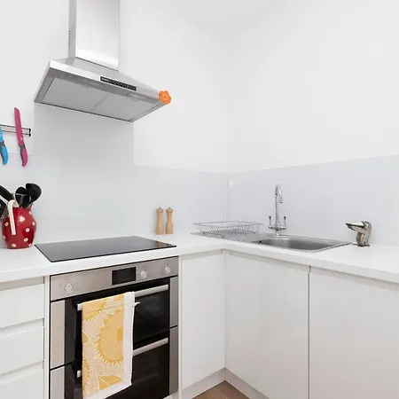 Appartement Elegant 3-bedroom In Centre *