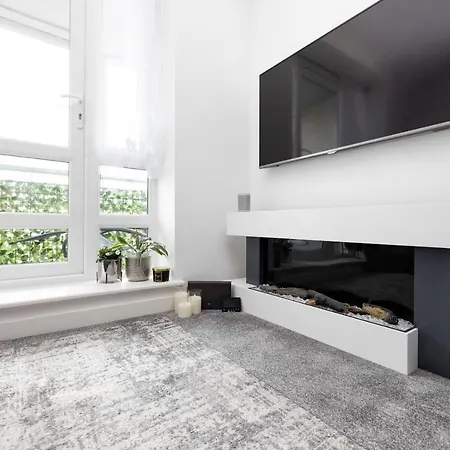 Joivy Elegant Flat With Balcony Edinburgh