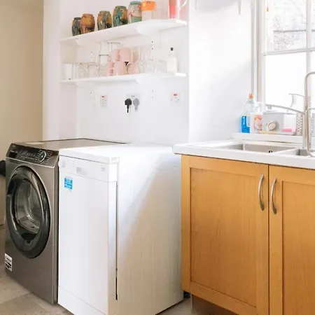 Inviting 2bd Flat - Stockbridge