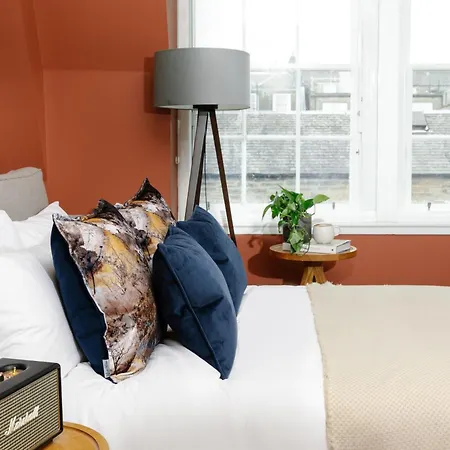 Heeton Concept Queen Street