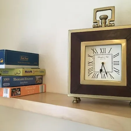 Caledonian - Charming 1 Bed Flat *