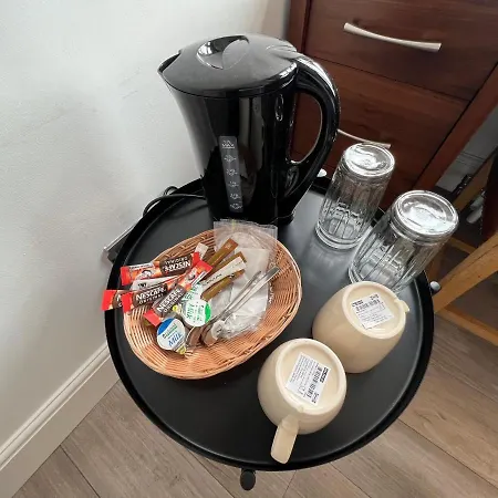 Cosy Double Centre ホームステイ