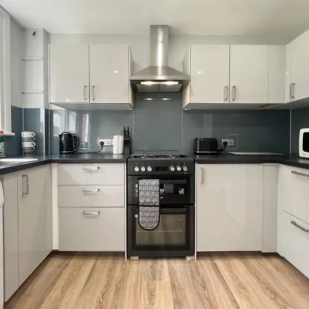Delightful Flat In Corstorphine 아파트
