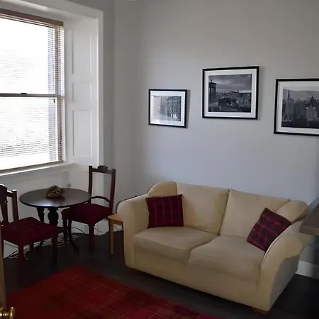 Edina Place -lovely Central One Bedroom