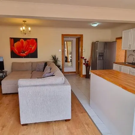 Elegant 2 Bedroom Chalet