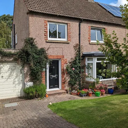Private With Terrace And Free Parking Homestay Edinburgh