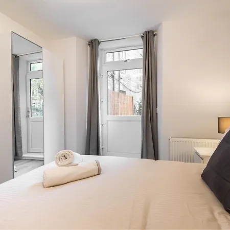 1bed, Ground Floor, Private Entrance