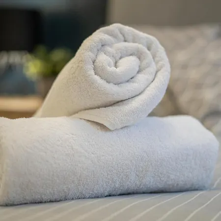 Апартаменты Modern 2bed Apartment-free Parking