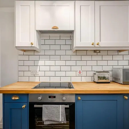 The Riverside Hideaway By Calton Living *