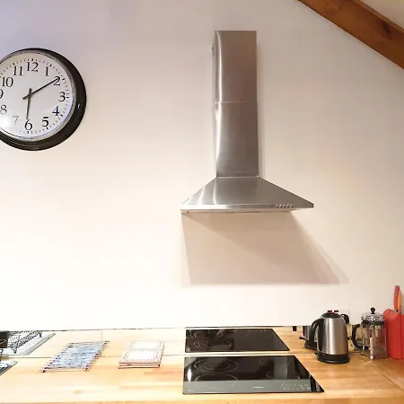 2-bedroom With Parking - Ground Floor Apartment Edinburgh