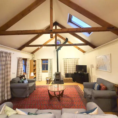 2-bedroom With Parking - Ground Floor Apartment