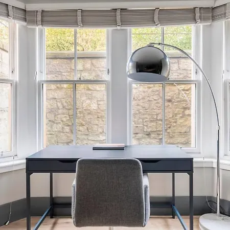 Immaculate 3 Bed With Private Entrance In Inverleith Apartmán *