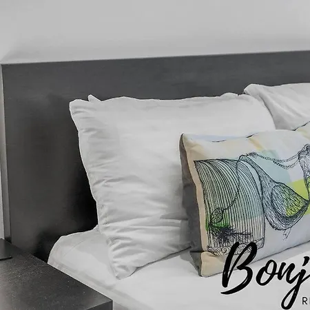Clichy Ground Floor 1br-1 Ba, Shared Garden Access By Bonjour Residences * Edimburgo