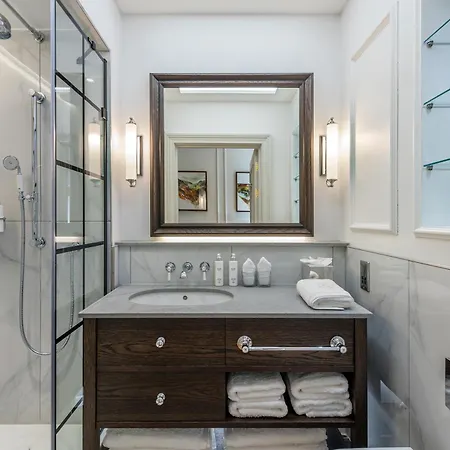 Hotel apartamentowy Righ Residences - George Street