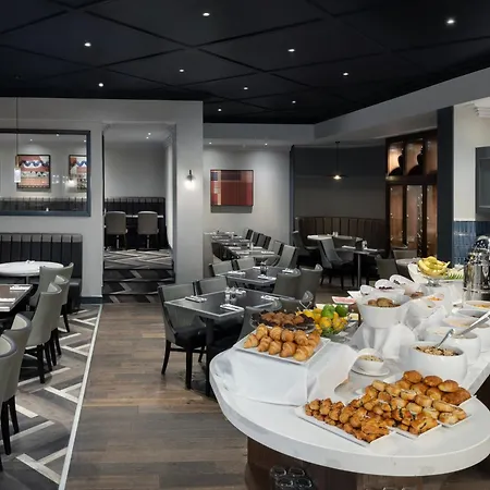 Marriott Holyrood 4* Эдинбург