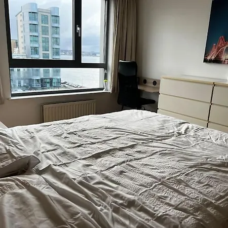 Spacious Penthouse Apartament Edynburg