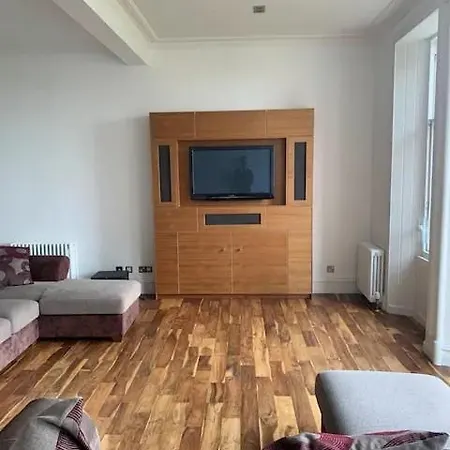 Modern Flat With Views By The Royal Mile Edinburg
