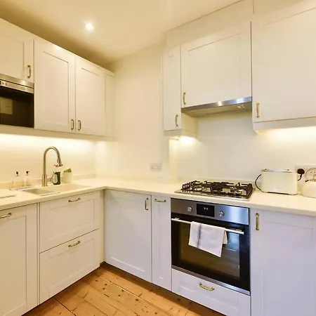 Guestready - Lovely & Overlooking Castle Apartment