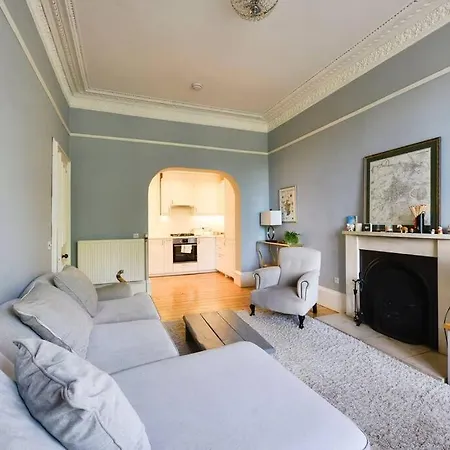 Guestready - Lovely & Overlooking Castle *