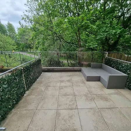 Stunning 1 Bd Flat In Lochend Park With A Patio *